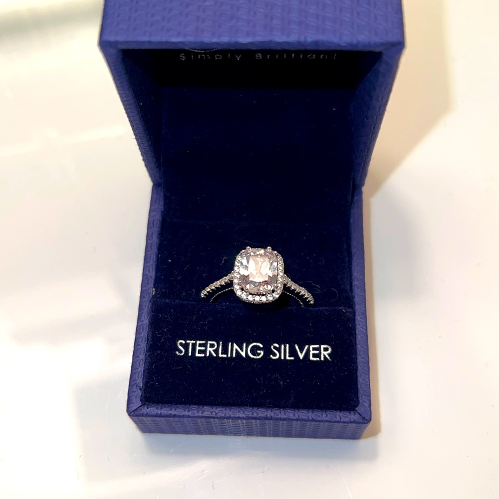 Stunning sterling silver Ring